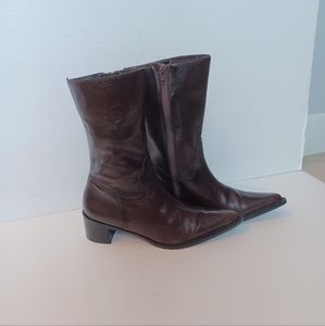 Etienne Aigtier ankle boots